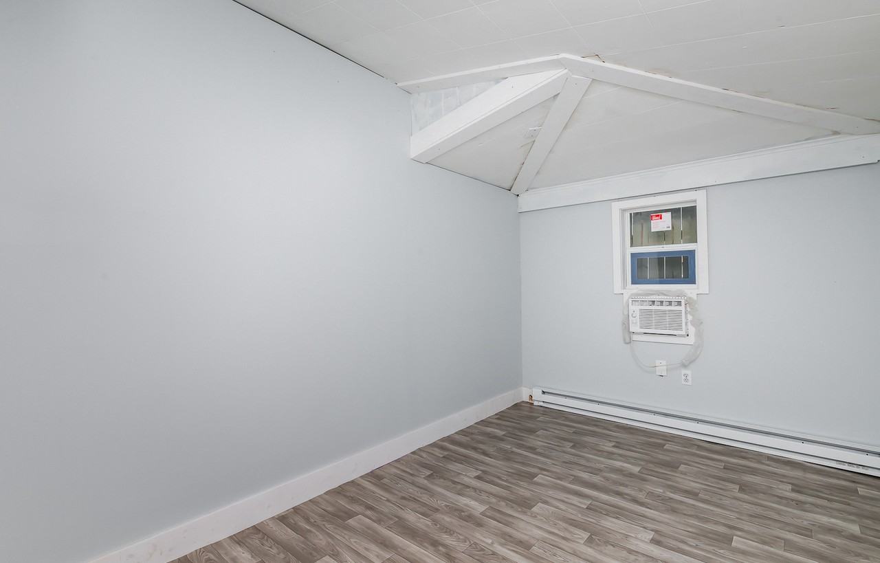 1721 W Oak St - Photo 6 of 14