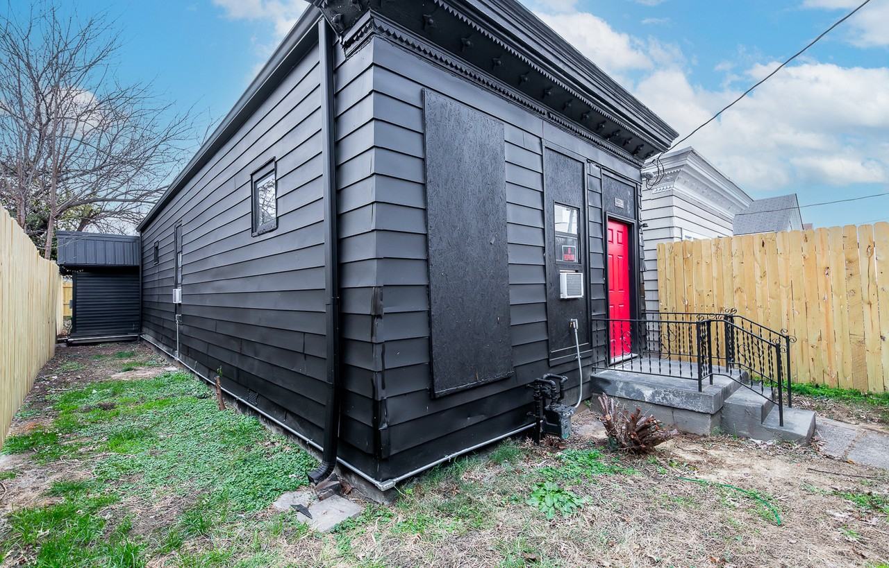 1721 W Oak St - Photo 2 of 14