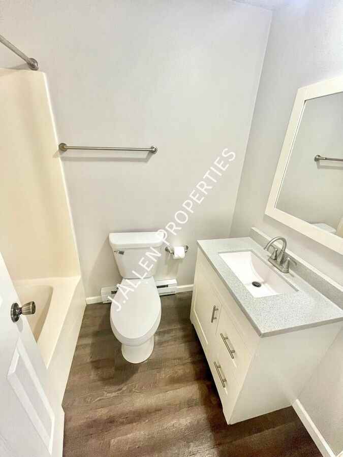 1806 Parker Cir #H - Photo 5 of 5