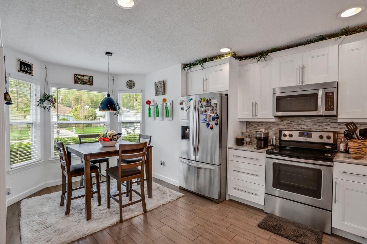 1709 Ashmore Green Dr - Photo 7 of 35