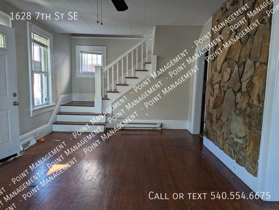 1628 7th St Se - Photo 2 of 14