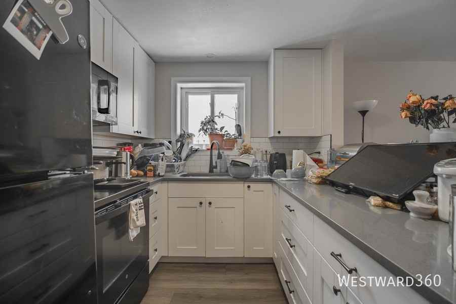 2320 N Nordica Ave #207