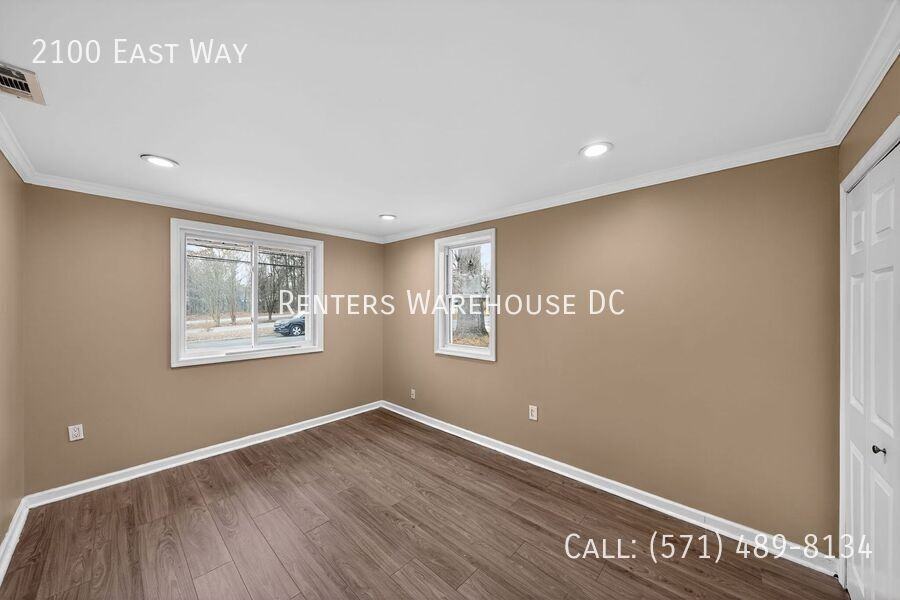 2100 Eastway - Photo 3 of 15