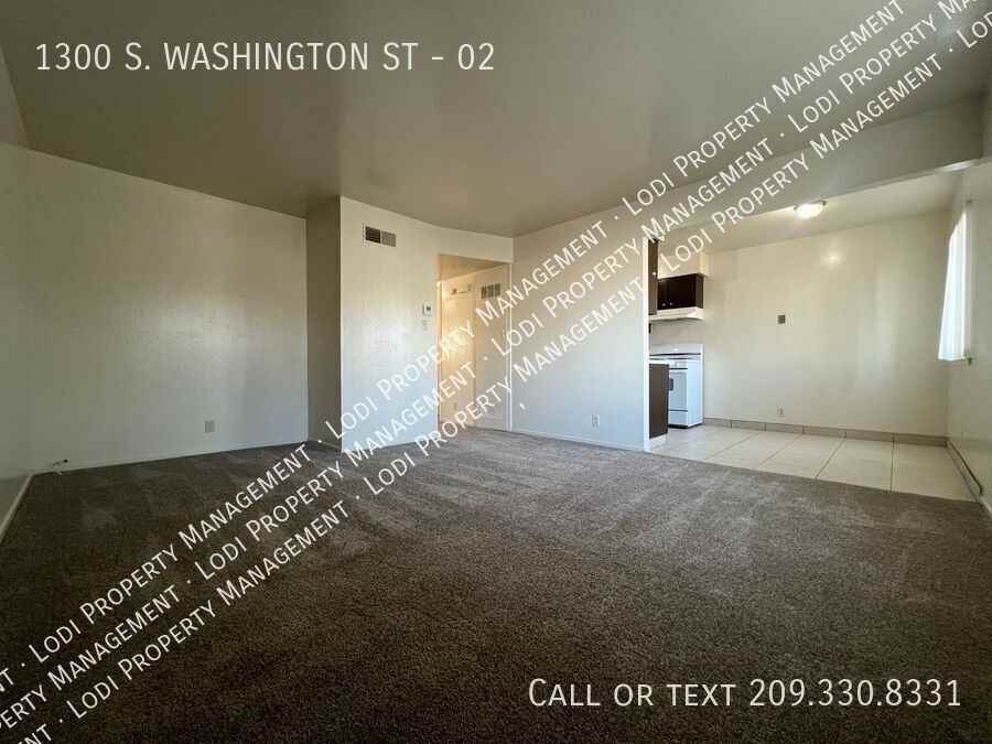 1300 S Washington St #02 - Photo 2 of 17