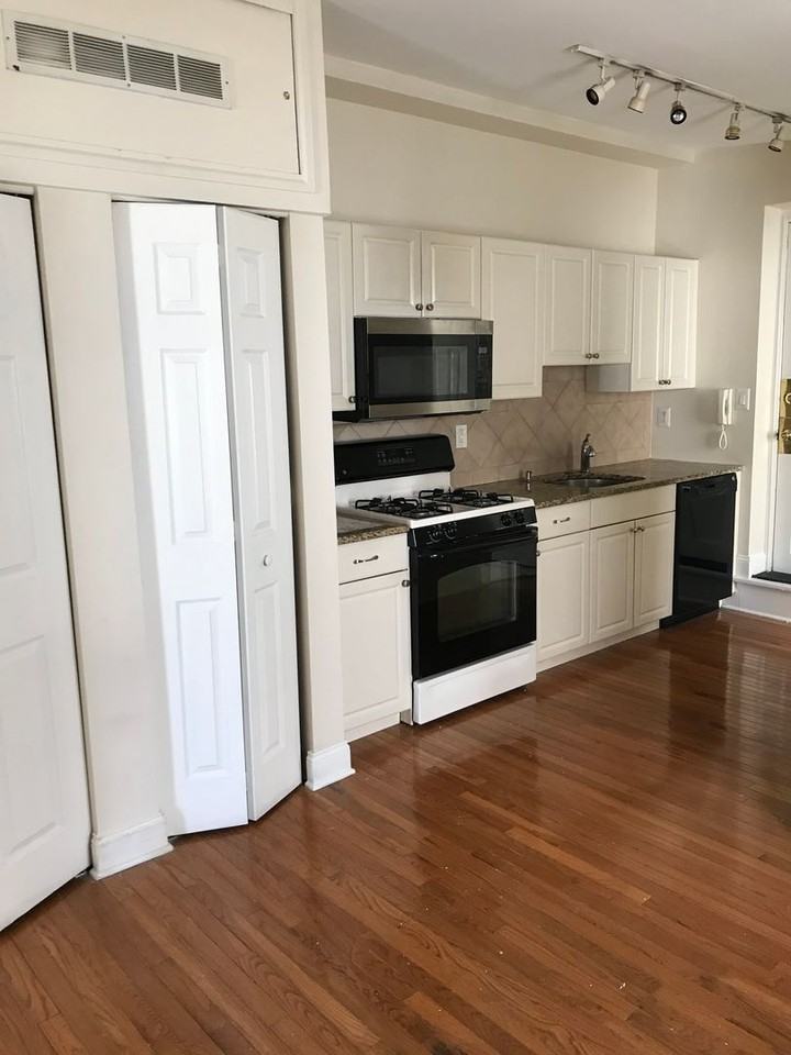 629 Catharine St - Photo 3 of 18