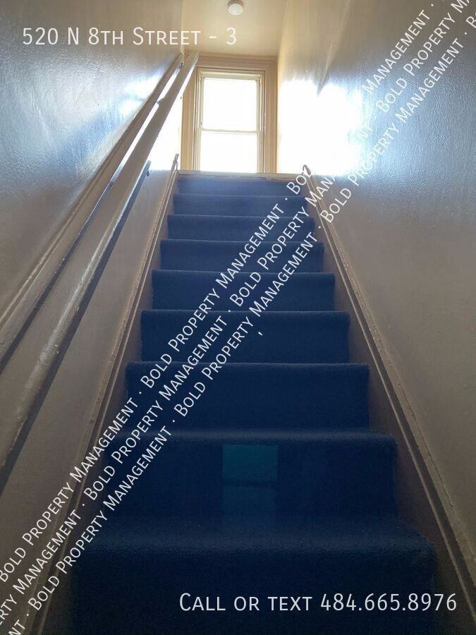 520 N 8th St #3 - Photo 2 of 9