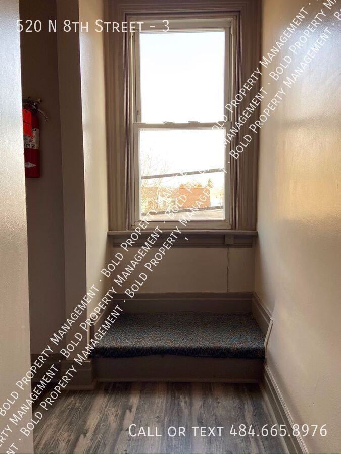 520 N 8th St #3 - Photo 3 of 9