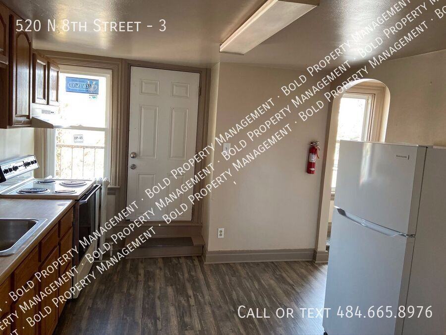 520 N 8th St #3 - Photo 5 of 9