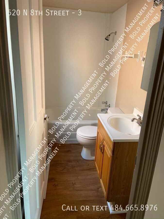 520 N 8th St #3 - Photo 7 of 9