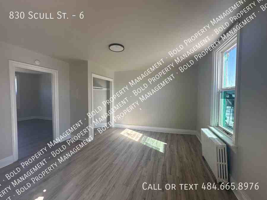 830 Scull St #6 - Photo 2 of 6