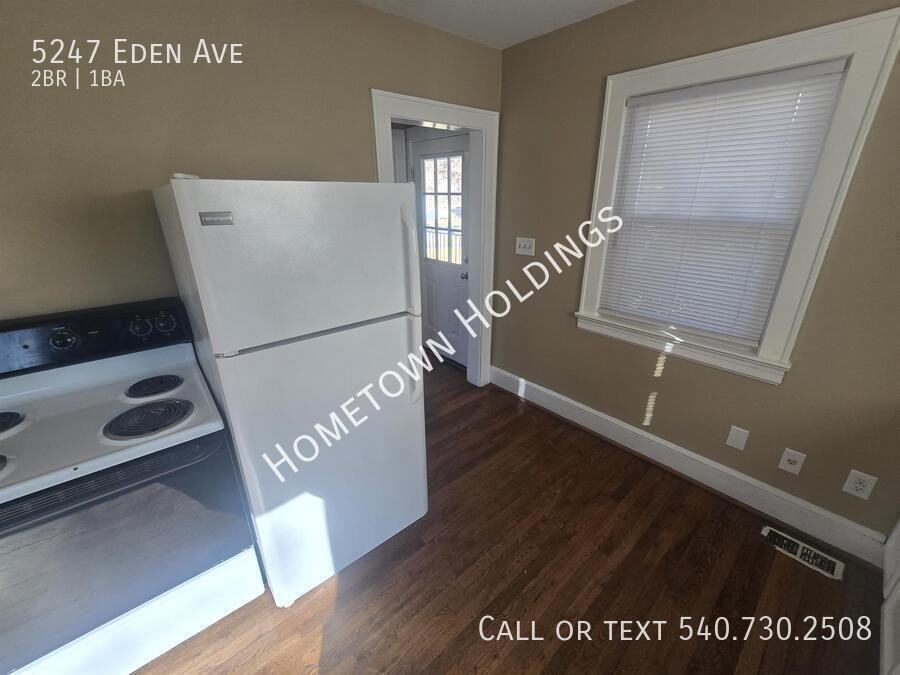 5247 Eden Ave - Photo 4 of 18