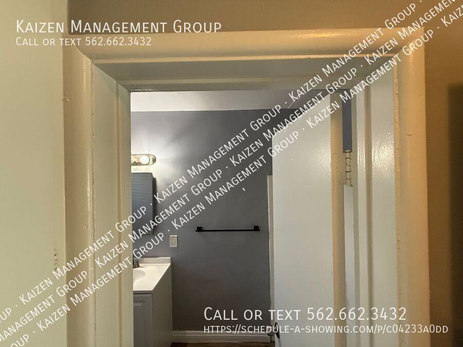 2201 Locust Ave #4 - Photo 7 of 15