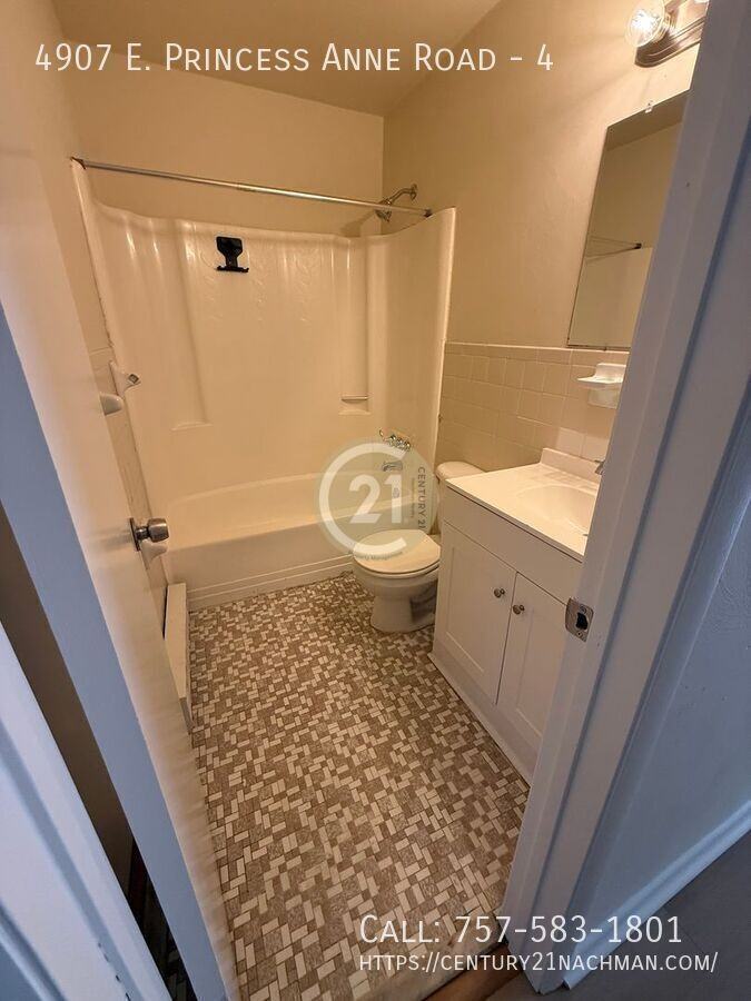 4907 E Princess Anne Rd #4 - Photo 6 of 7