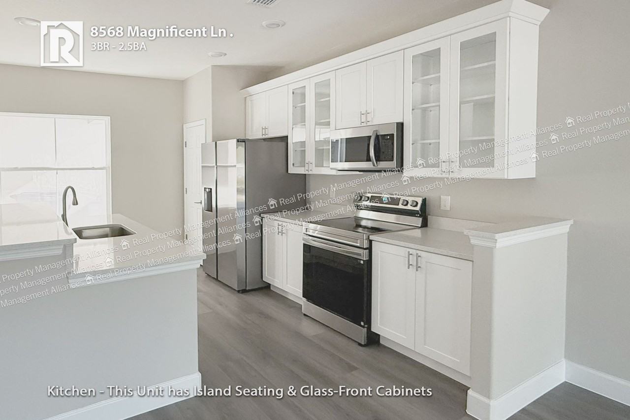 8568 Magnificent Ln - Photo 3 of 22