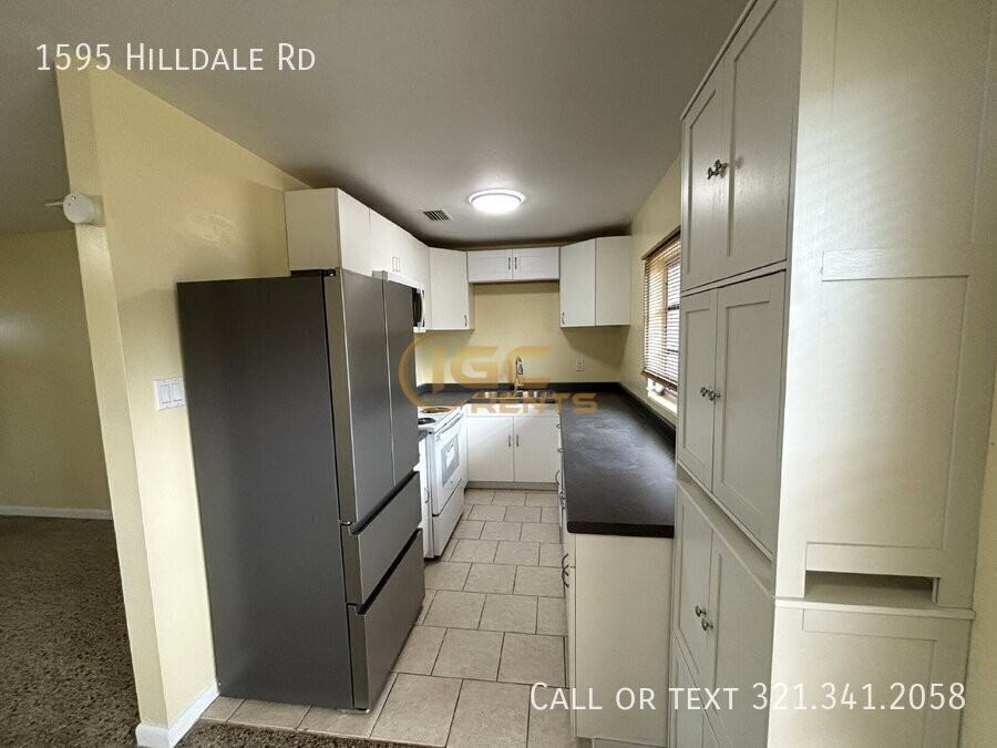 1595 Hilldale Rd - Photo 6 of 22