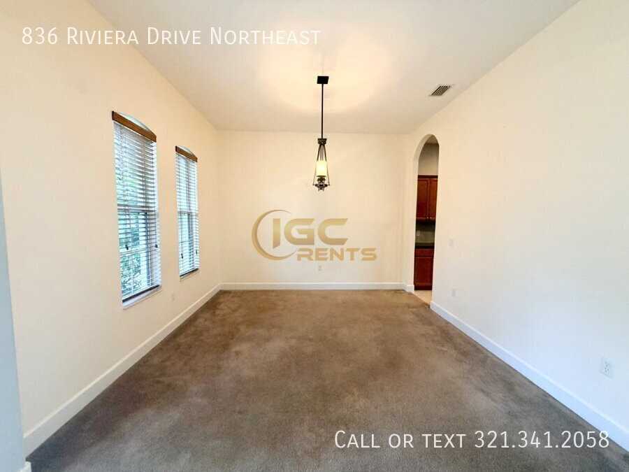 836 Riviera Dr Ne - Photo 3 of 31