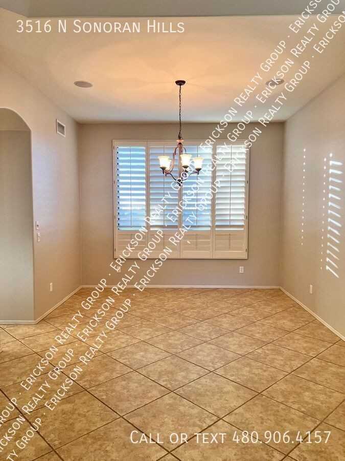 3516 N Sonoran Hls - Photo 7 of 37