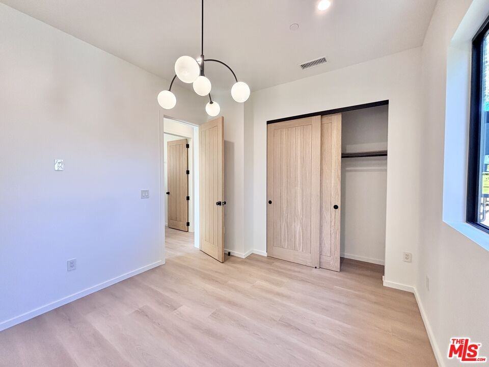 17850 Saticoy St #17850 - Photo 6 of 14