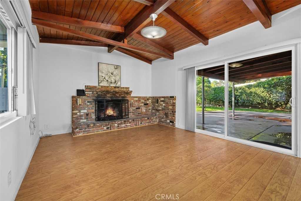 219 S Meadow Rd #219 - Photo 4 of 26