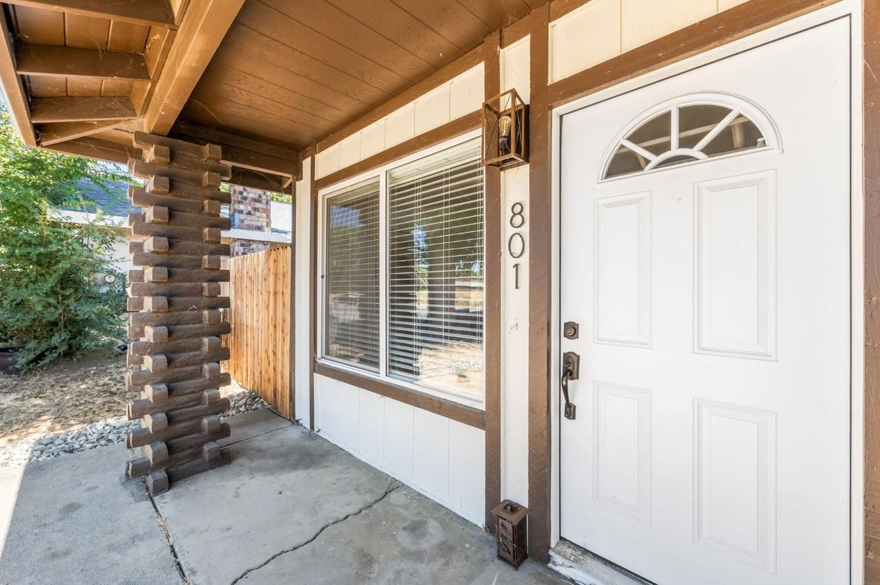 801 California St #801 - Photo 5 of 27