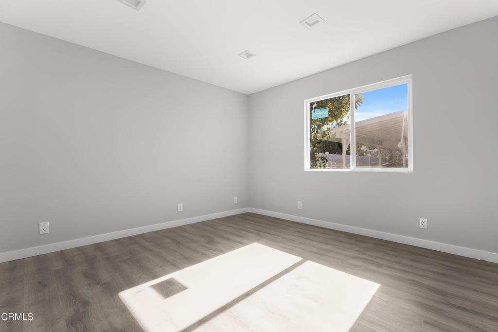 6256 Satsuma Ave #6256 - Photo 5 of 11