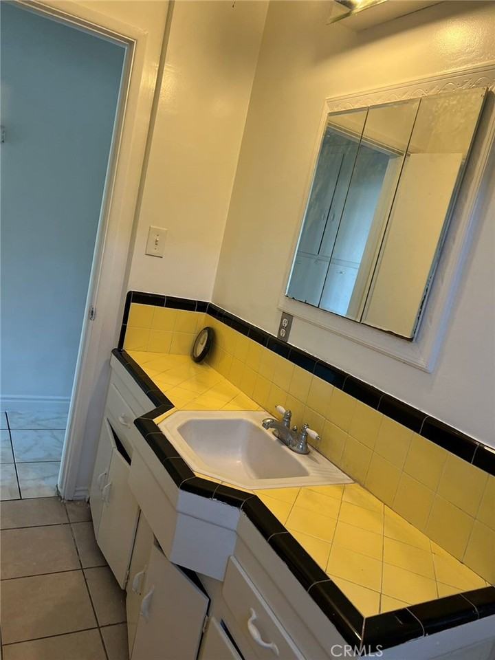 140 W Midway Mnr #140 - Photo 2 of 18