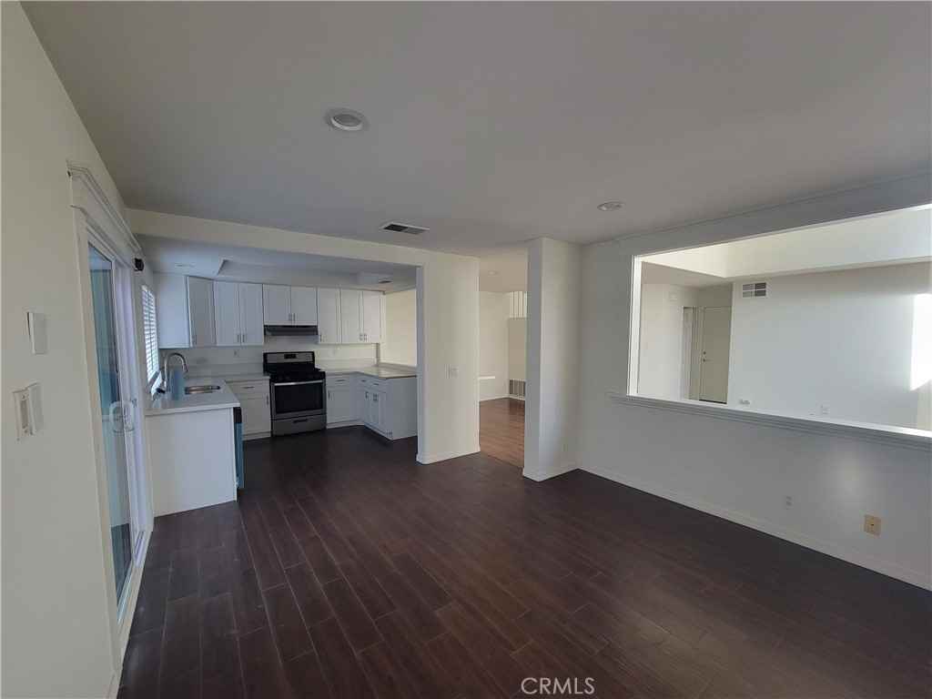 6324 Gladiola Cir #6324 - Photo 4 of 11