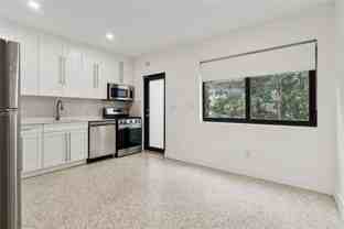 8020 Crespi Blvd - Photo 1 of 1