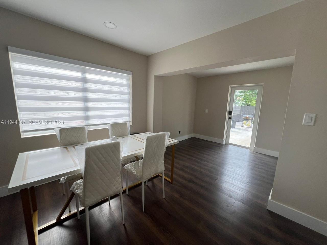 945 79th Ter #945-2 - Photo 3 of 23