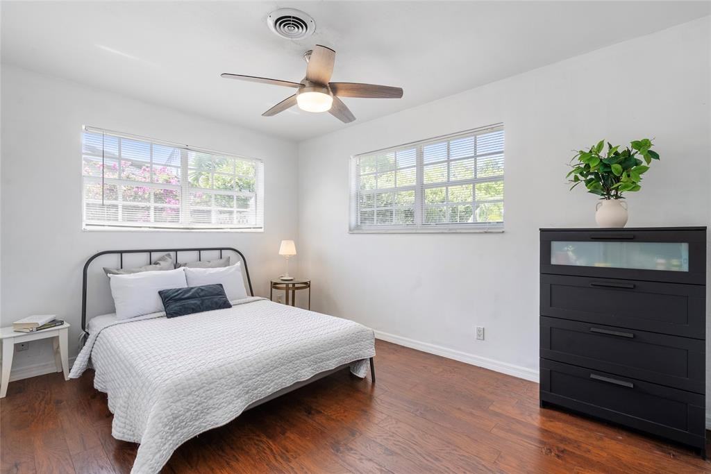 2000 Ne 62nd St #2000 - Photo 6 of 20