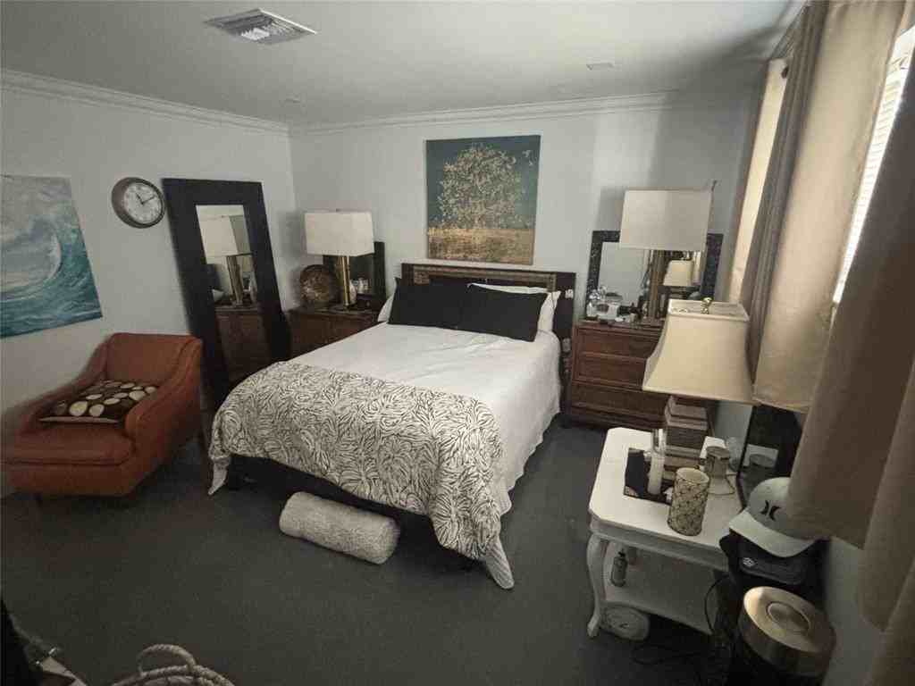 2820 Ne 49th St #2820 - Photo 7 of 9