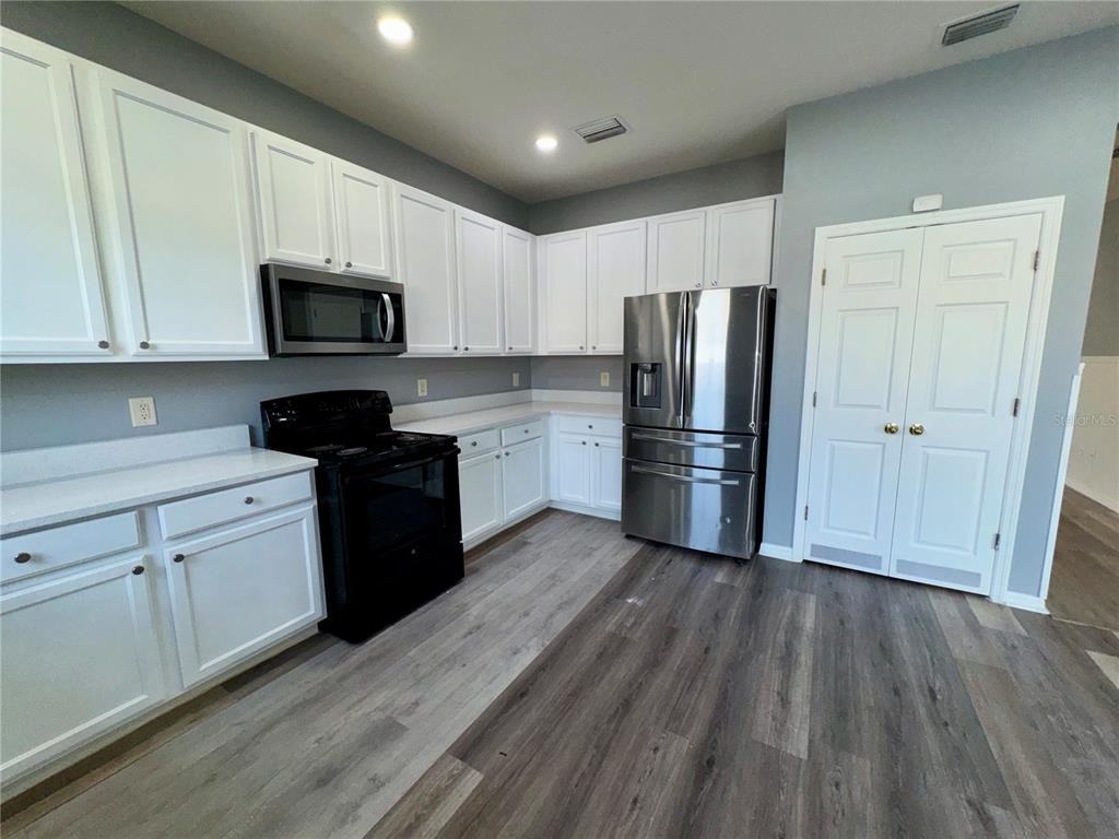 18403 Fish Loop #18403 - Photo 5 of 50