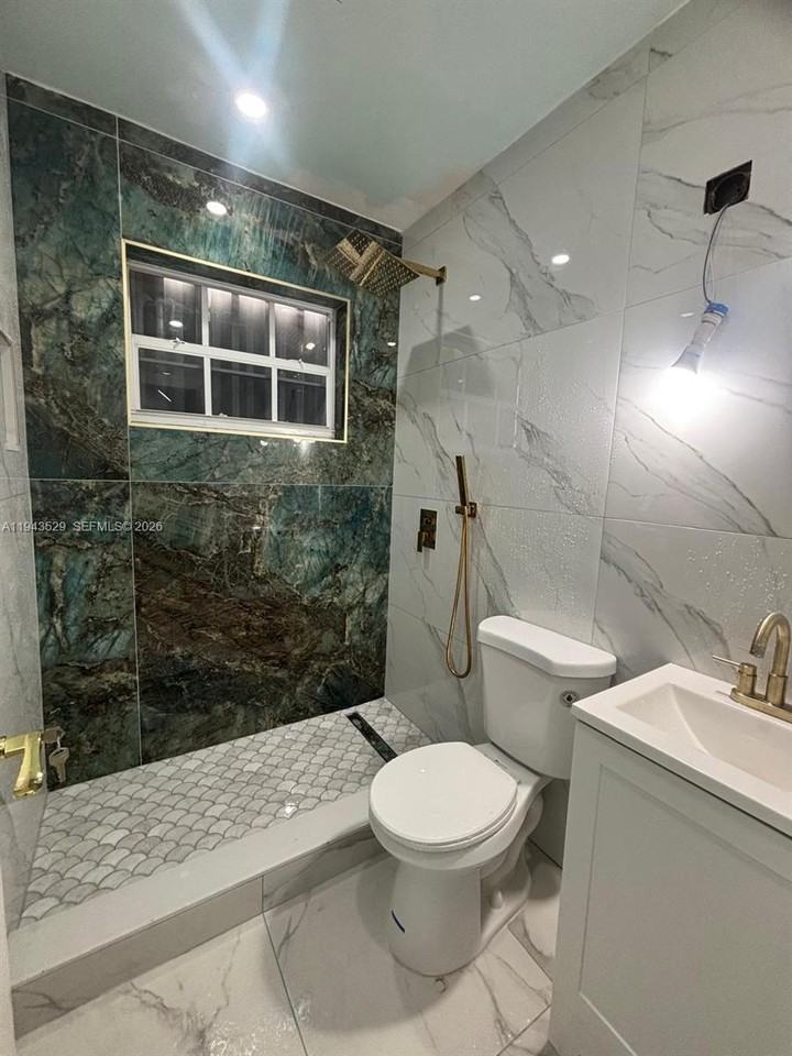 4380 Sw 1st St #4380-1 - Photo 2 of 10