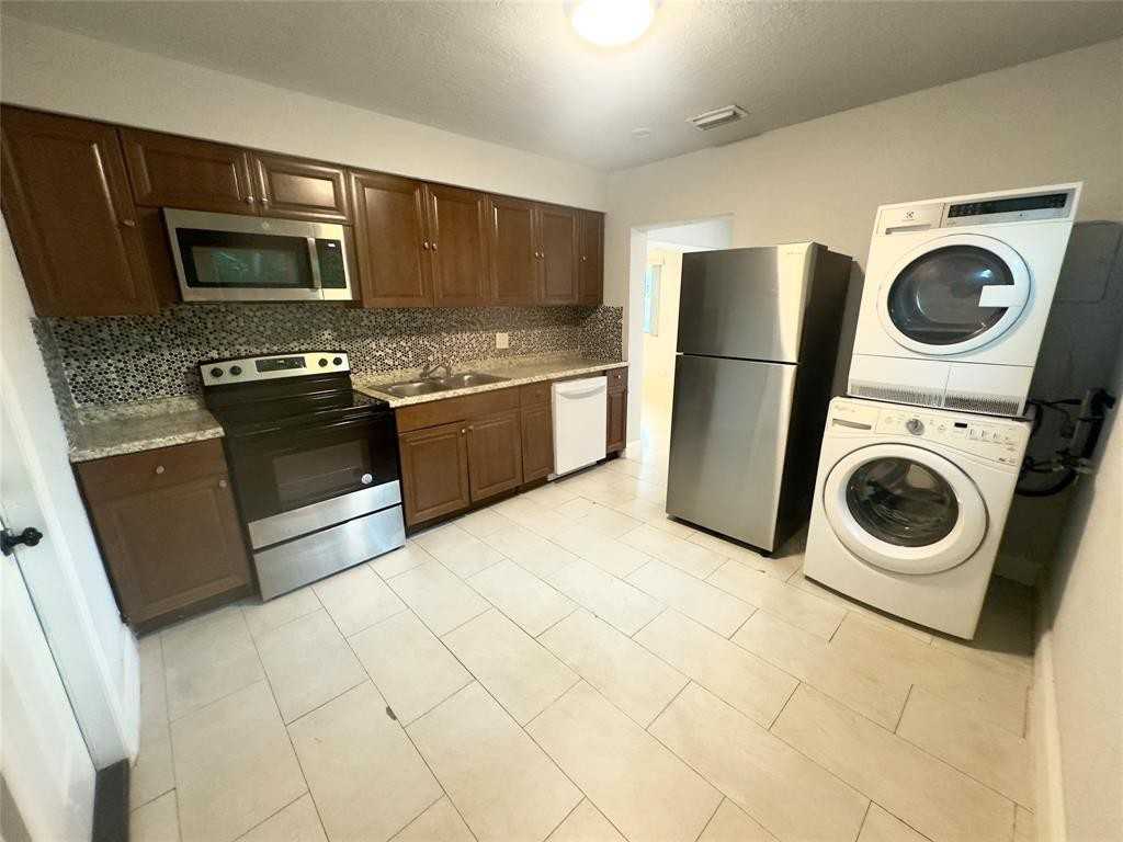 5605 Polk St #5605 - Photo 4 of 16