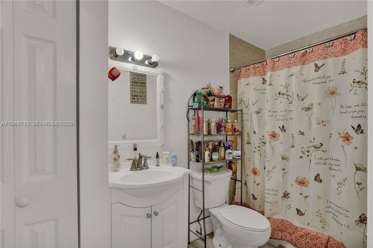 7425 Sw 152nd Ave #7425-11204 - Photo 2 of 15