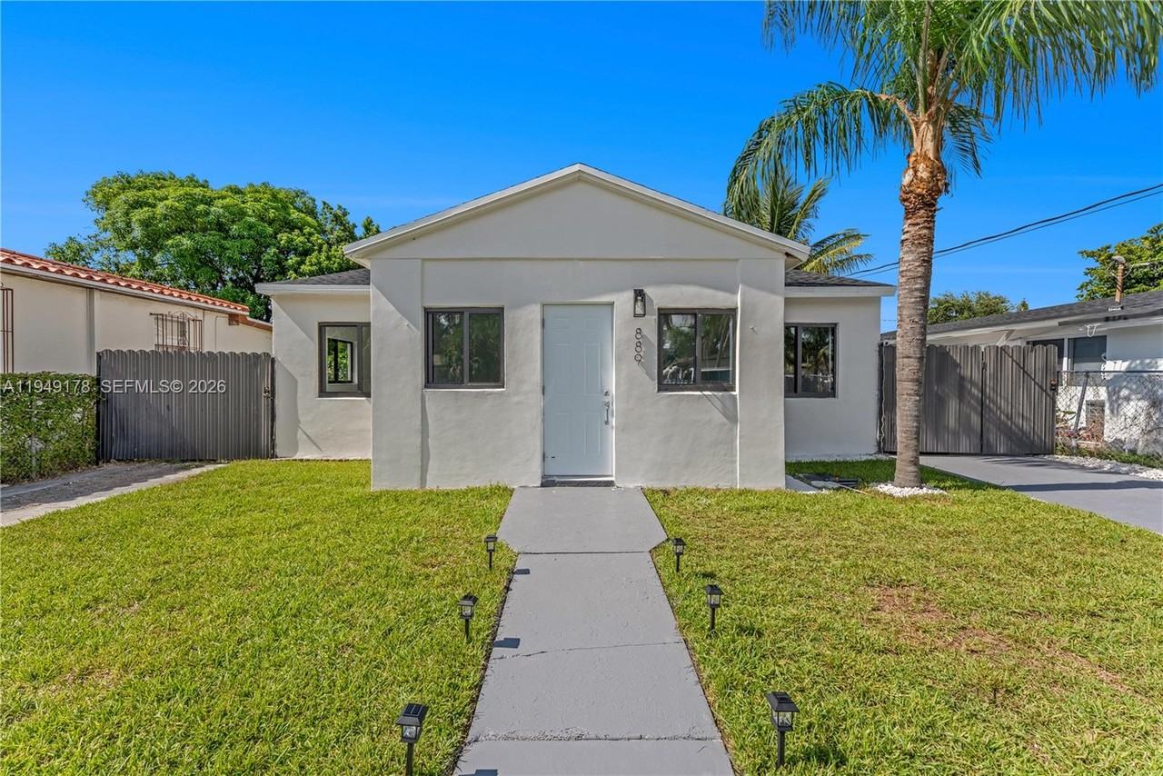 889 Nw 102nd St #889-1 - Photo 3 of 9