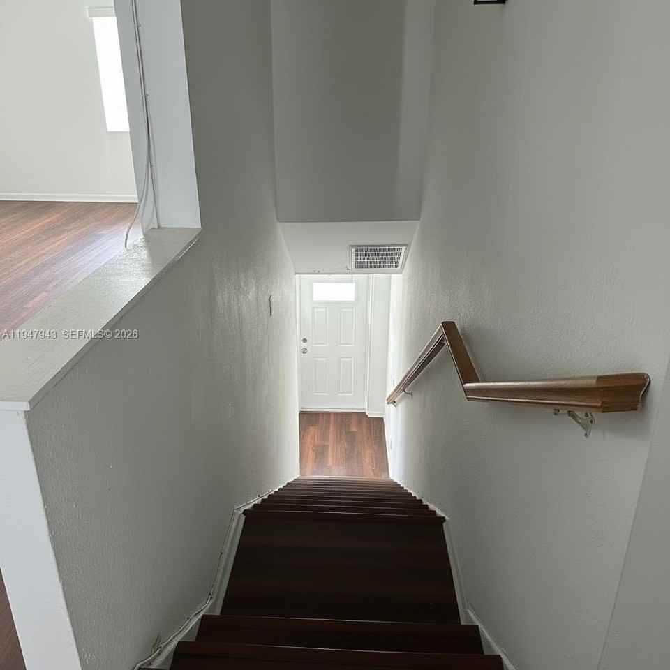 415 Nw 84th St #415-415 - Photo 2 of 14