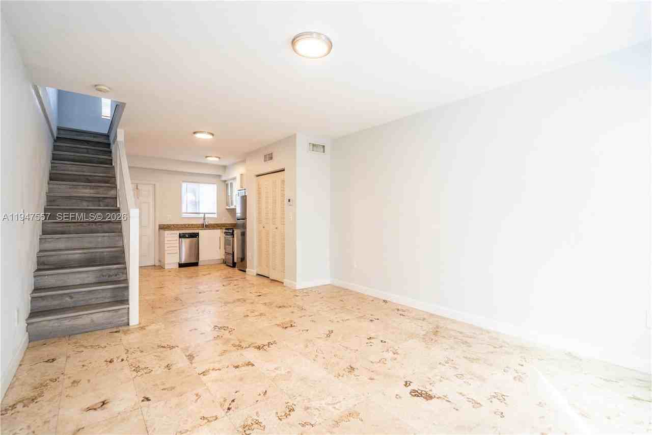 2180 Bay Dr #21803B - Photo 5 of 17