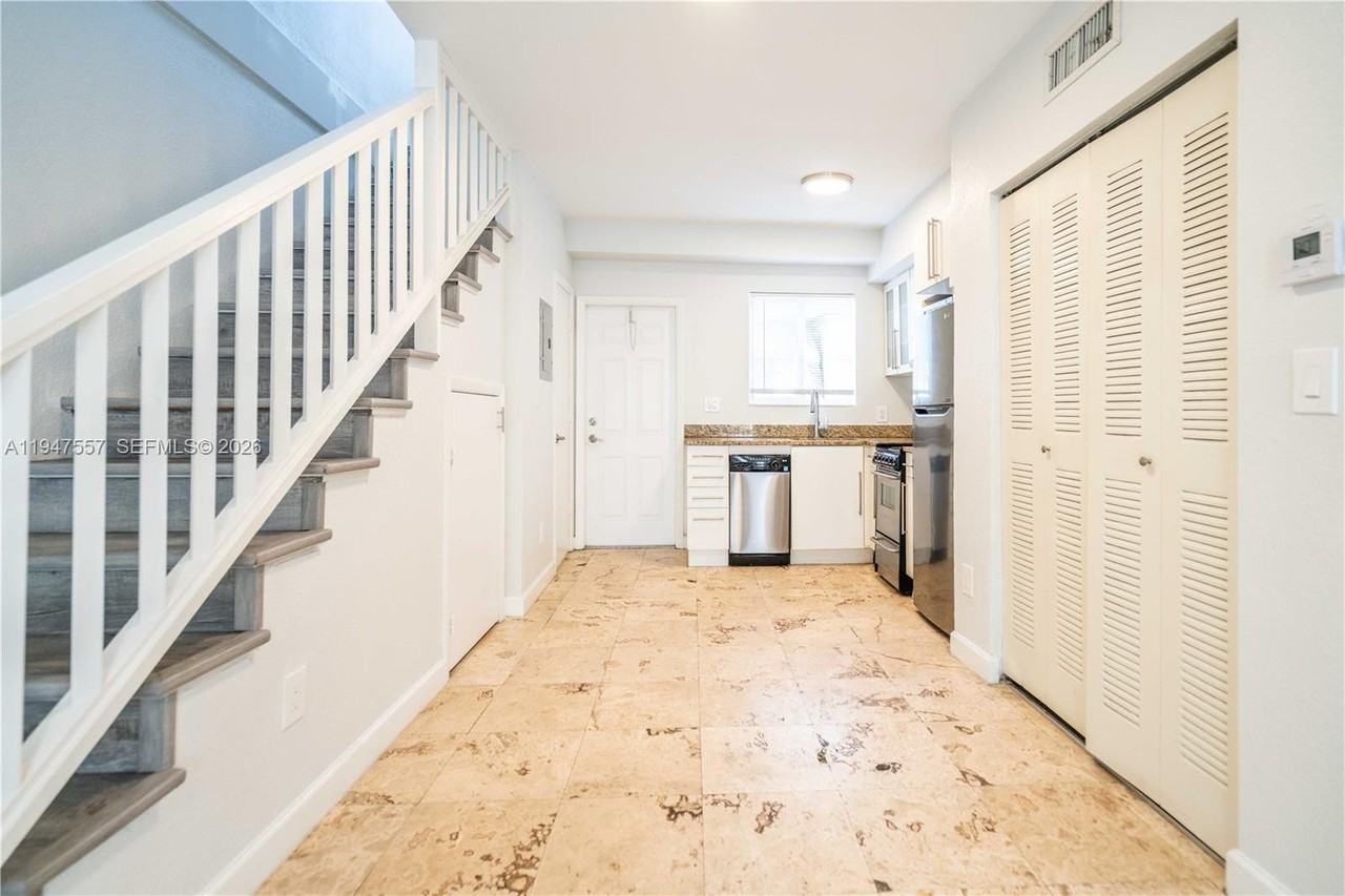 2180 Bay Dr #21803B - Photo 7 of 17