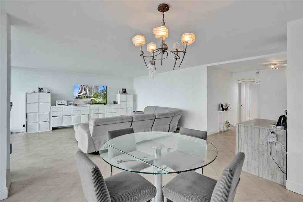 4280 Galt Ocean Dr #42808N - Photo 3 of 46