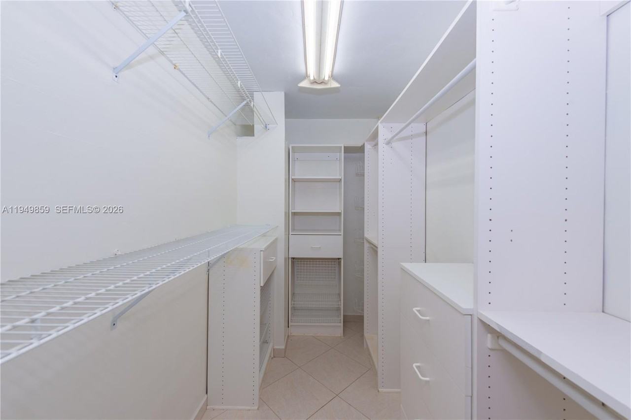 1301 Lisbon St #1301