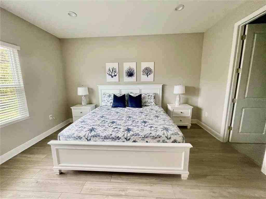 12432 Palatka Dr #12432 - Photo 5 of 28