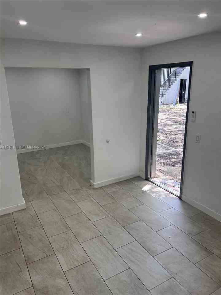 9301 Nw 4th Ave #9301-5 - Photo 7 of 10