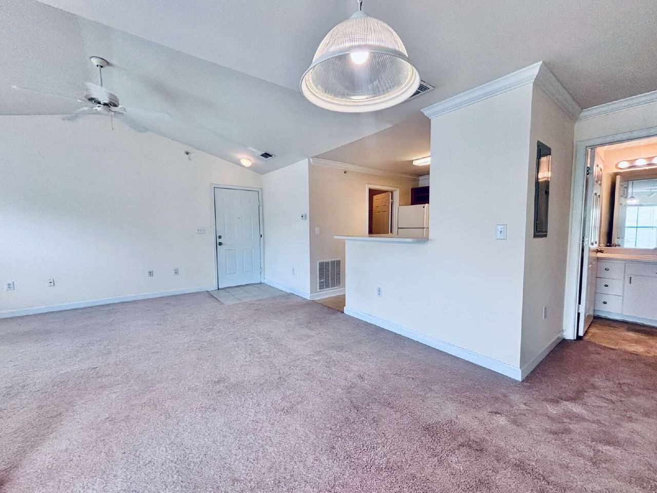 18123 Back Stretch Ln - Photo 6 of 32