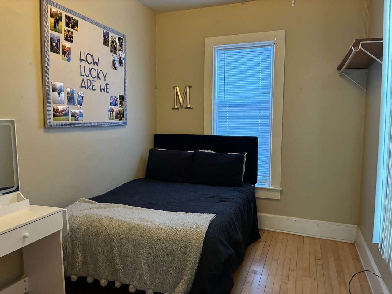 704 Niagara St - Photo 6 of 24