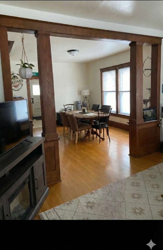 444 Lake St - Photo 2 of 19