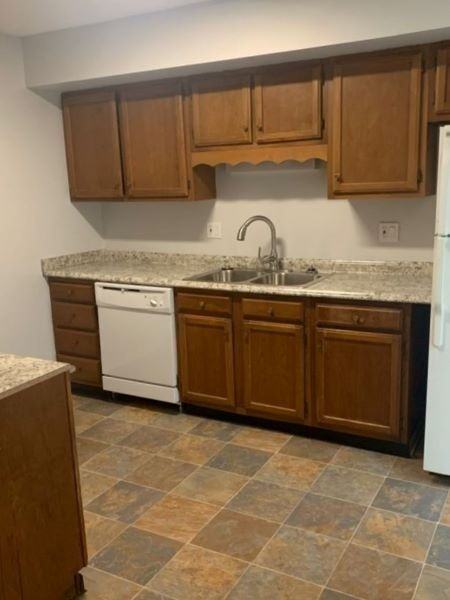 9120 Woodpark Ln Apt C - Photo 5 of 15