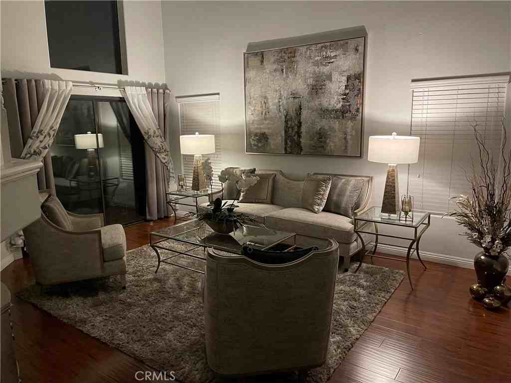 6158 Sevenoaks St #6158 - Photo 2 of 21