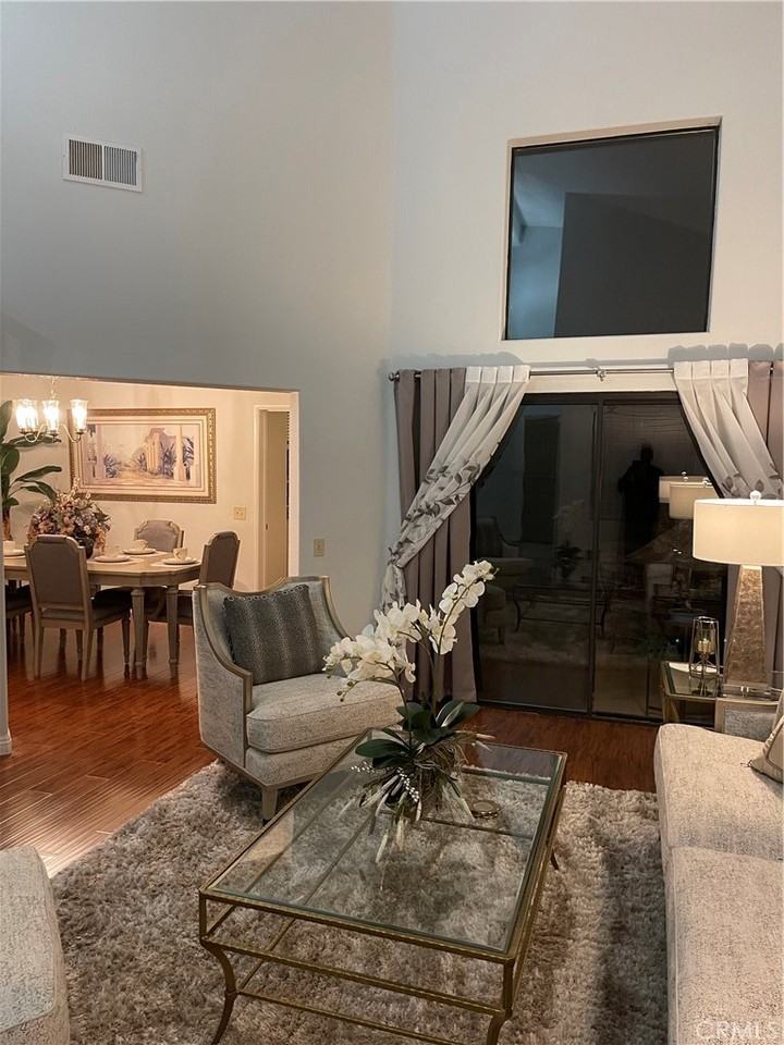 6158 Sevenoaks St #6158 - Photo 3 of 21