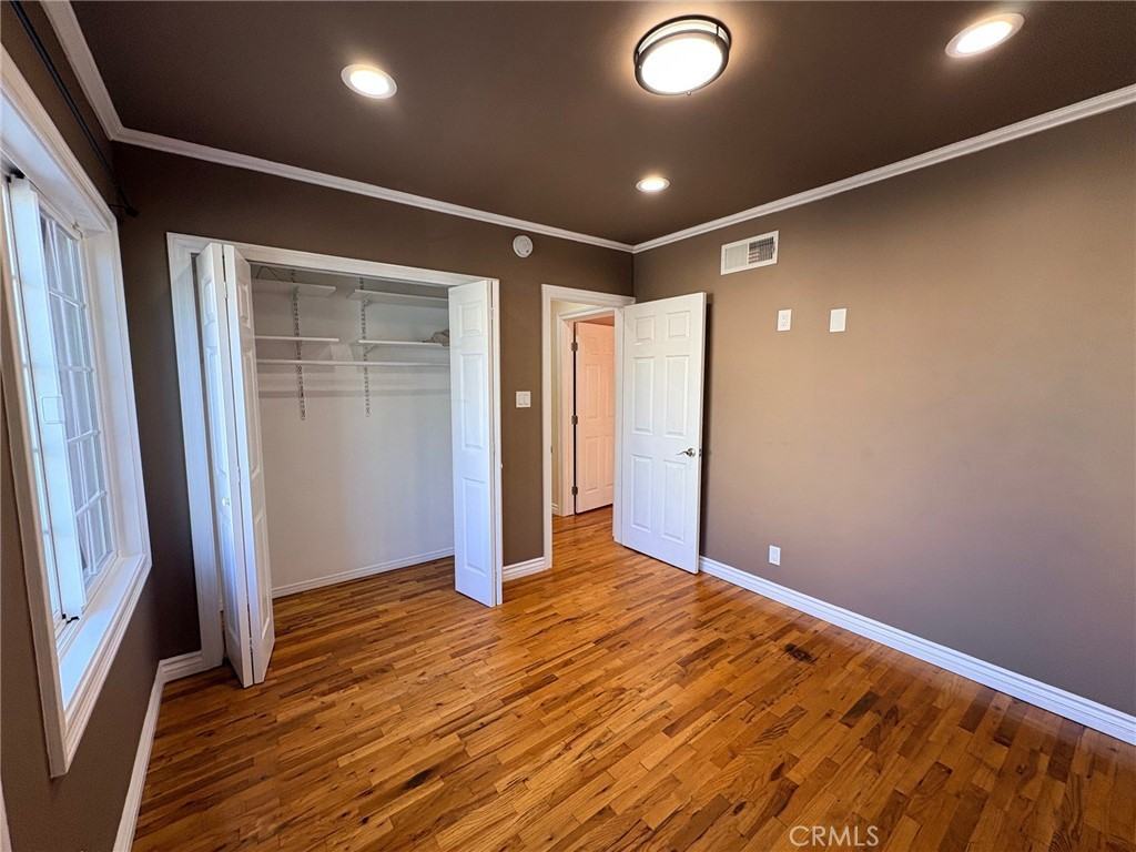 7502 Balcom Ave #7502 - Photo 5 of 21